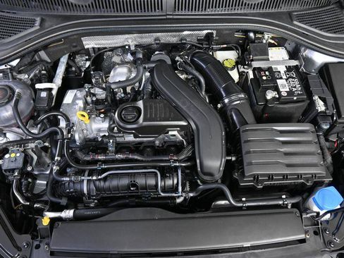 Used 2025 Volkswagen Jetta SEL FWD image 34