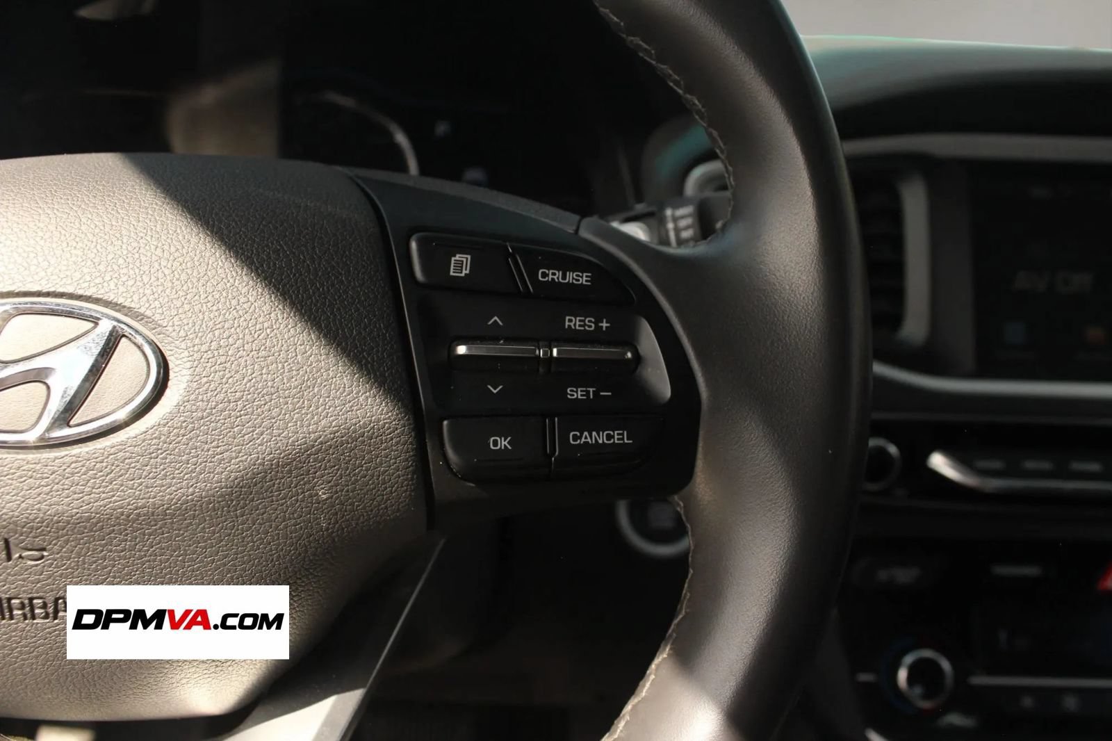 Used 2018 Hyundai Ioniq Plug-In Hybrid FWD image 24