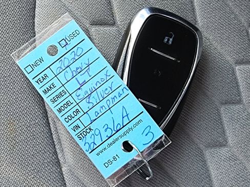 Used 2020 Chevrolet Equinox LT AWD/4WD image 11