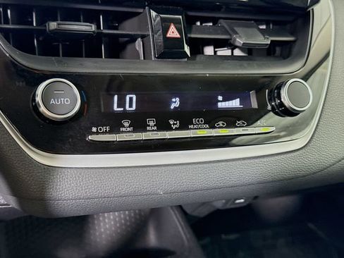 Certified 2025 Toyota Corolla LE FWD image 17