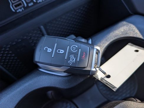 New 2026 RAM 1500 4x4 Crew Cab image 19