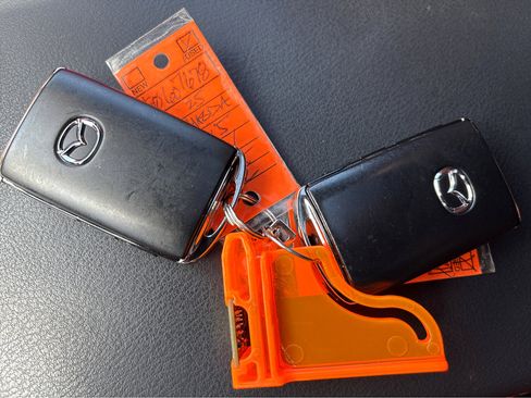 Used 2025 MAZDA CX-5 Carbon Edition image 22