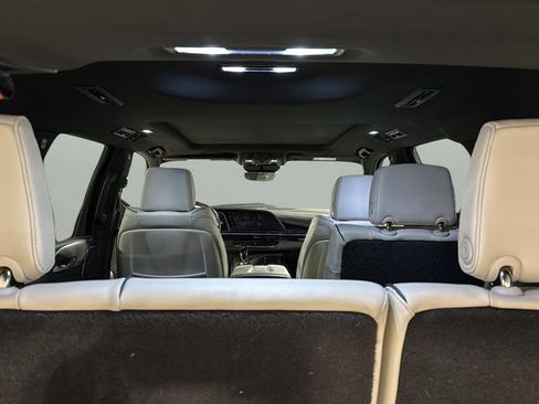 Used 2023 Cadillac Escalade Sport w/ LPO, ONYX Package image 13