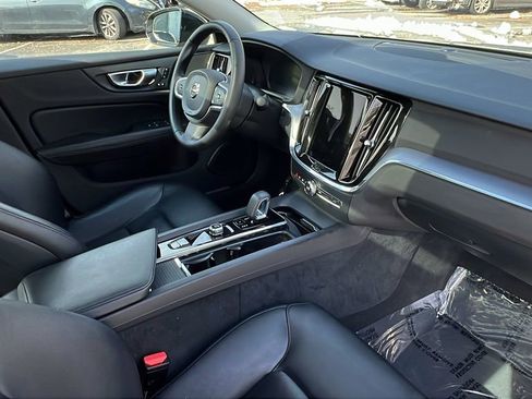 Used 2024 Volvo S60 B5 Core image 10