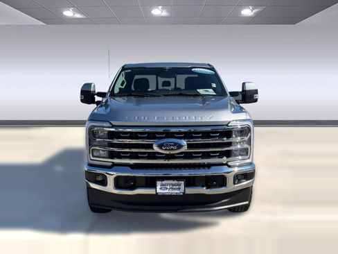 Certified 2023 Ford F250 Lariat w/ FX4 Off-Road Package image 6