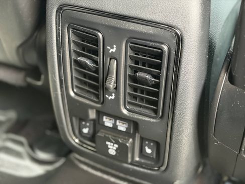 Used 2019 Dodge Durango GT AWD/4WD image 21