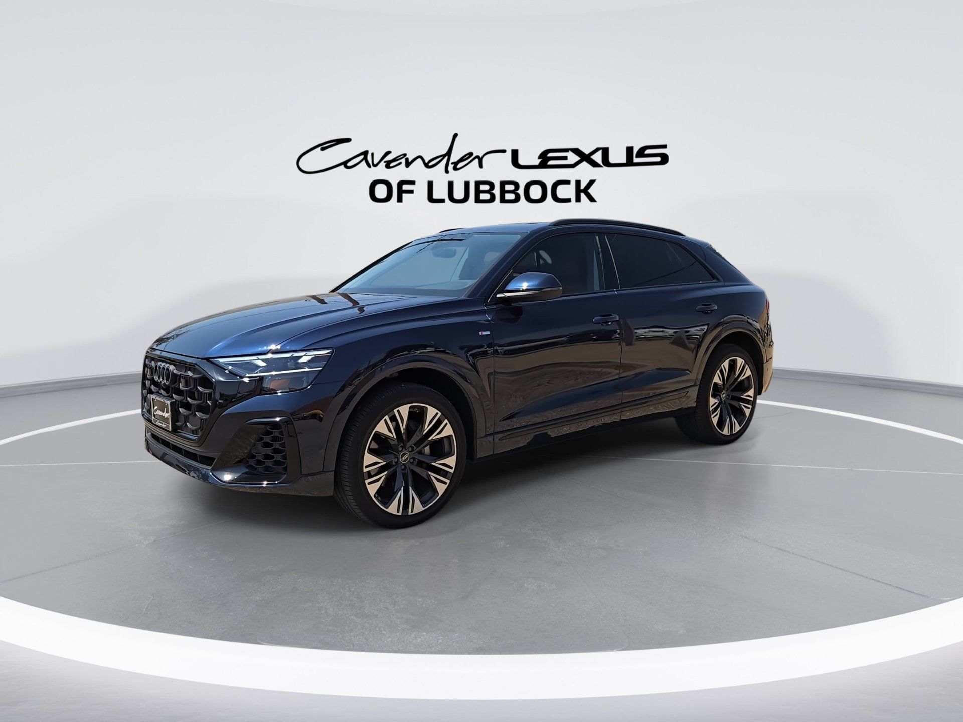 Used 2025 Audi Q8 Premium Plus AWD/4WD image 4