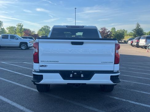 Used 2022 Chevrolet Silverado 1500 Custom AWD/4WD image 4