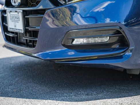 Used 2018 Honda Accord Touring image 14