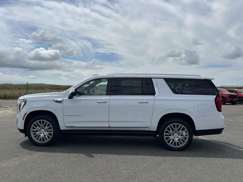 New 2026 GMC Yukon XL Denali w/ Sun & Power Step Package RWD image 6