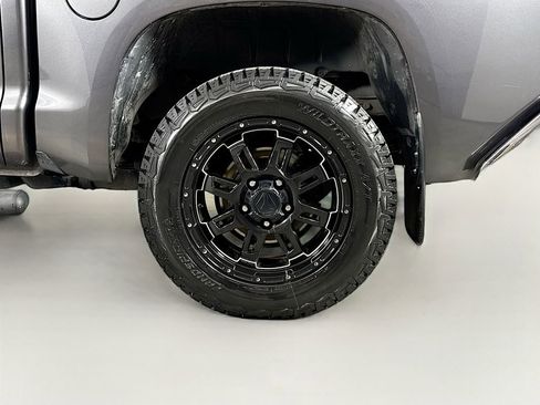 Used 2017 Toyota Tundra SR5 image 30