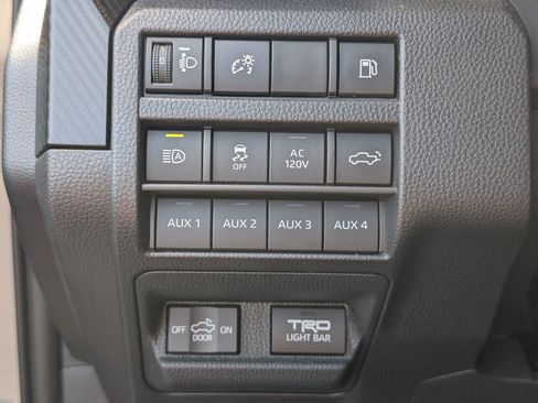 Used 2025 Toyota Tacoma TRD Pro AWD/4WD image 33