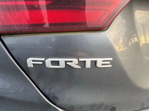 Used 2022 Kia Forte GT w/ GT Technology Package image 7