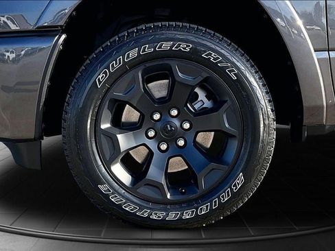 New 2026 RAM 1500 4x4 Crew Cab image 11