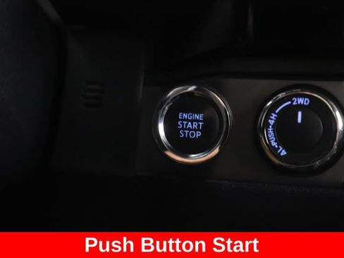 Used 2017 Toyota Tacoma SR5 AWD/4WD image 20
