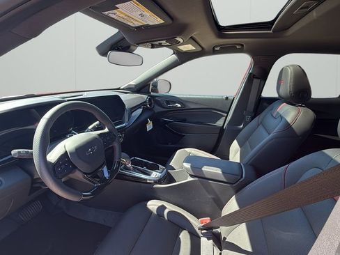 New 2026 Chevrolet Trax RS w/ Sunroof Package FWD image 32