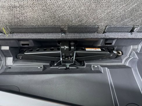 Certified 2022 Toyota Highlander Limited image 36