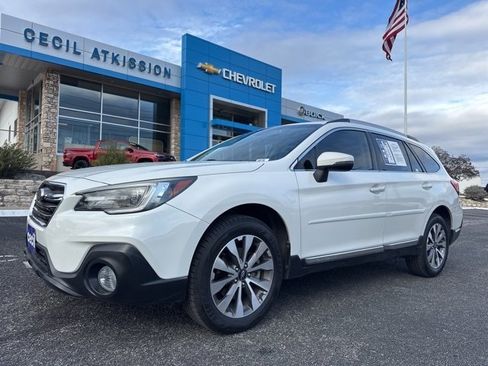 Used 2019 Subaru Outback 2.5i Touring image 1