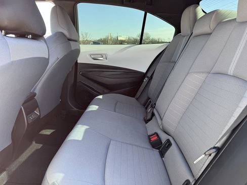 Used 2025 Toyota Corolla SE image 28
