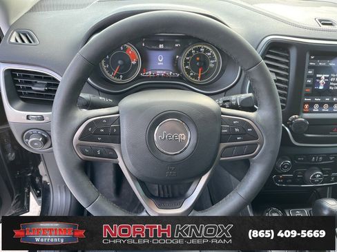 Used 2022 Jeep Cherokee Latitude Lux w/ Sun & Sound Group image 8