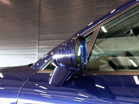 Used 2025 Porsche Macan image 27