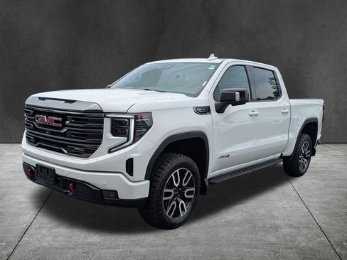 Used 2024 GMC Sierra 1500 AT4 w/ Technology Package AWD/4WD image 8