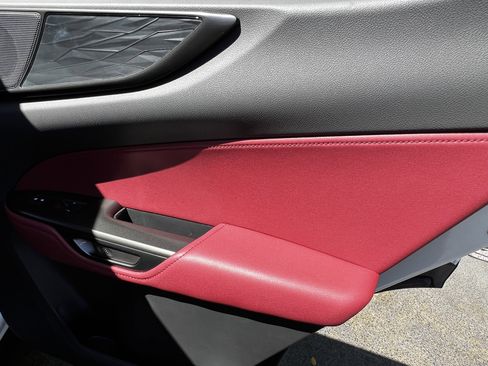 Used 2025 Lexus NX 250 FWD w/ Towing Package (2000 Lbs) image 38