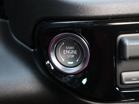 New 2026 Chevrolet Silverado 1500 LT w/ Z71 Off-Road Package image 16