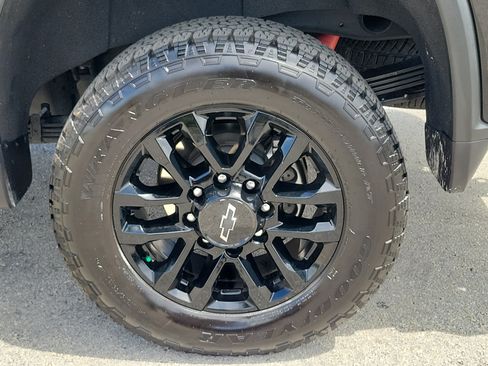 Used 2026 Chevrolet Silverado 2500 LTZ w/ Trail Boss Package AWD/4WD image 11