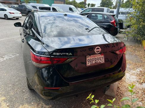 Used 2021 Nissan Sentra SV FWD image 5