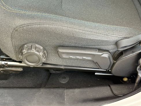 Used 2025 Jeep Wrangler Unlimited Sahara AWD/4WD image 22