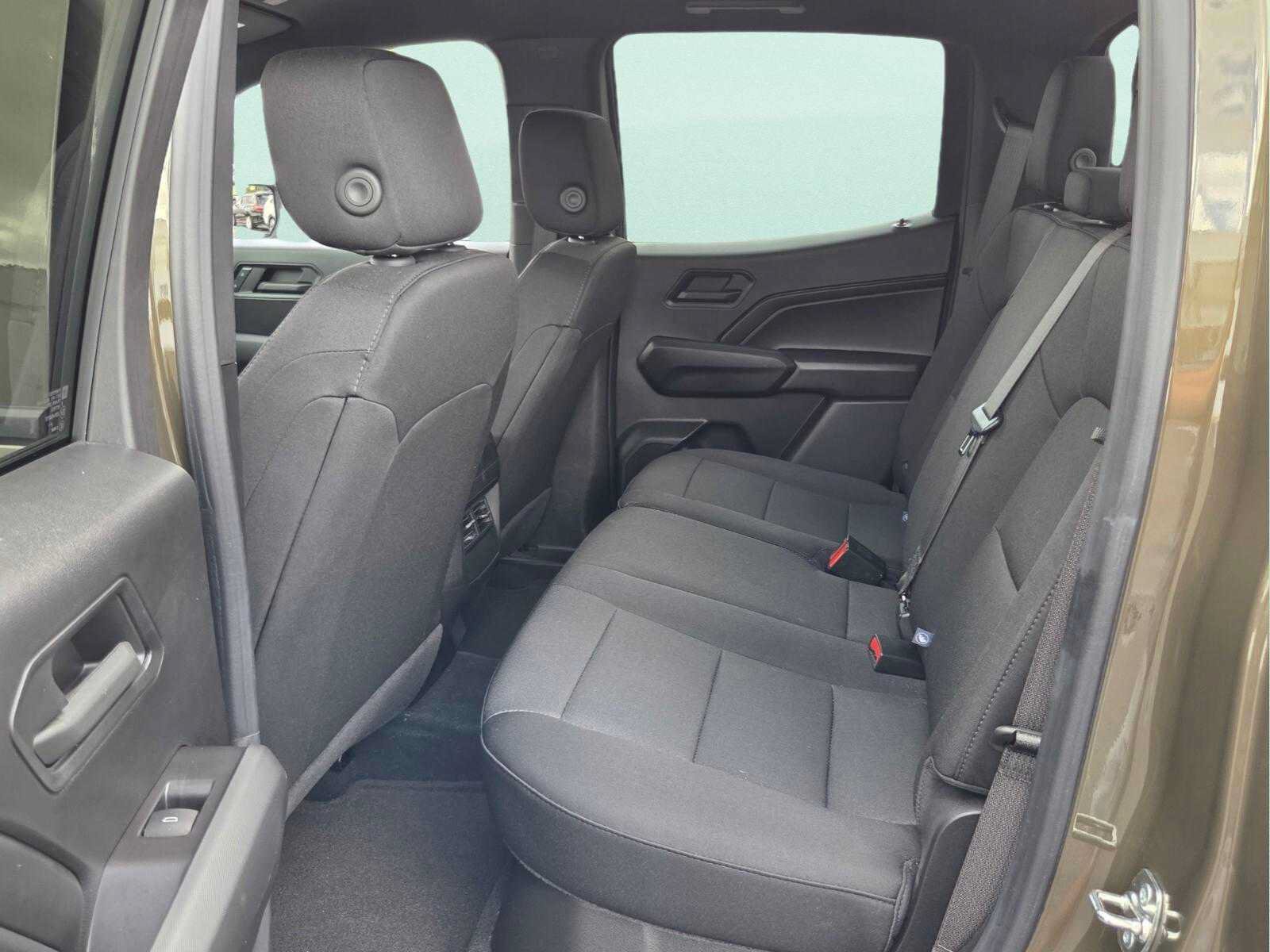 Used 2024 Chevrolet Colorado Trail Boss AWD/4WD image 11