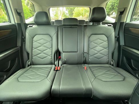 Used 2026 Volkswagen Atlas SE FWD image 40