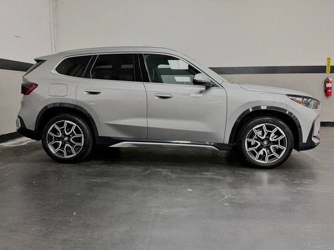 Used 2025 BMW X1 xDrive28i w/ Convenience Package AWD/4WD image 5