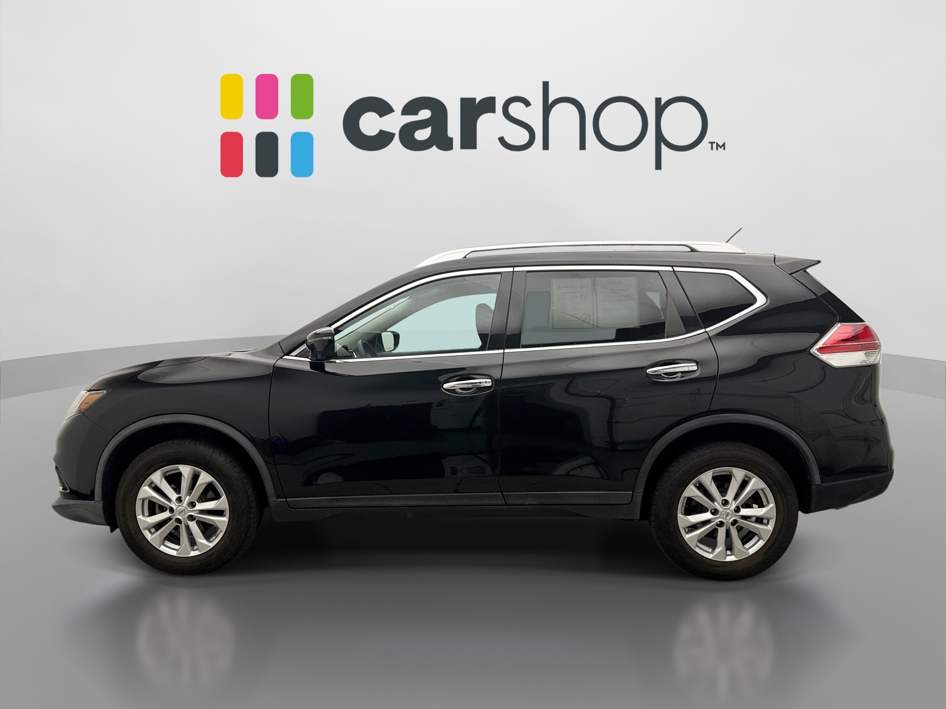 Used 2016 Nissan Rogue SV w/ SV Premium Package AWD/4WD image 2