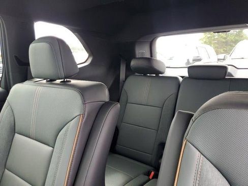 New 2026 GMC Acadia AT4 image 11