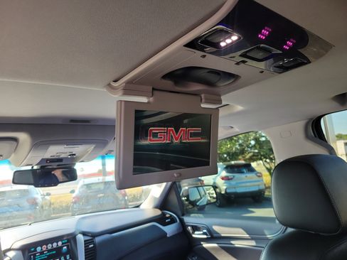 Used 2019 GMC Yukon SLT w/ Open Road Package image 18