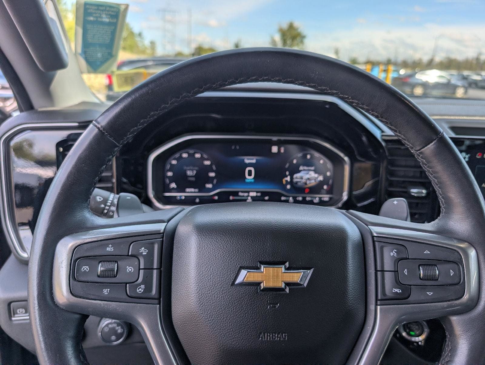 Used 2023 Chevrolet Silverado 1500 LT w/ Z71 Off-Road Package AWD/4WD image 14
