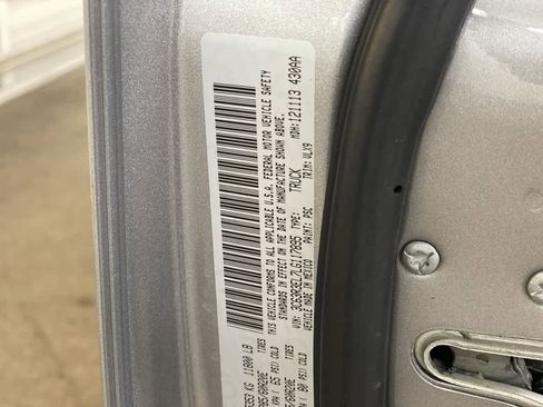 Used 2020 RAM 3500 Laramie image 29