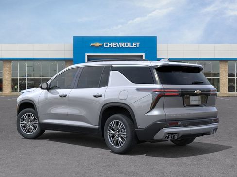 New 2027 Chevrolet Traverse LT AWD/4WD image 3