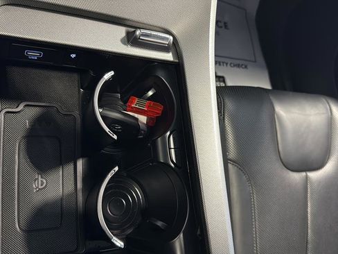 Used 2021 Hyundai Palisade Calligraphy image 27