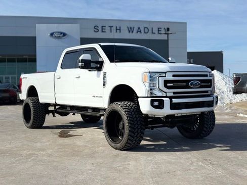 Used 2022 Ford F350 Lariat image 1