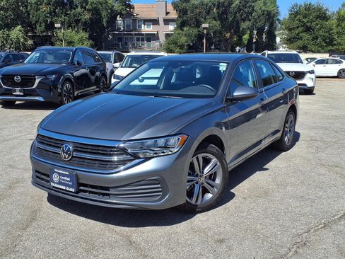 Certified 2023 Volkswagen Jetta SE FWD image 26