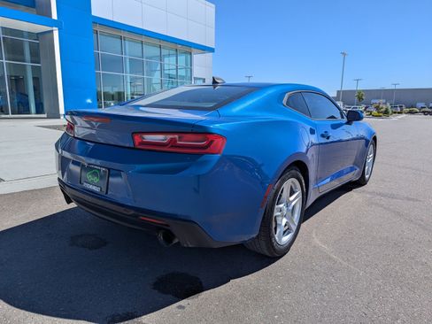 Used 2018 Chevrolet Camaro LT RWD image 29