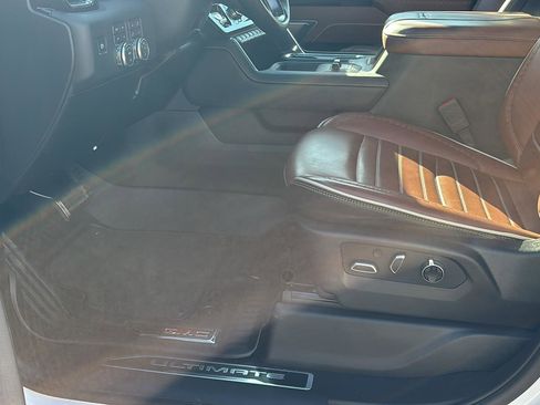 Certified 2025 GMC Sierra 2500 Denali Ultimate image 15