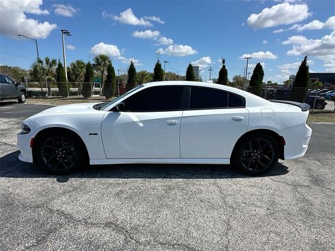 Used 2023 Dodge Charger R/T w/ Blacktop Package image 8