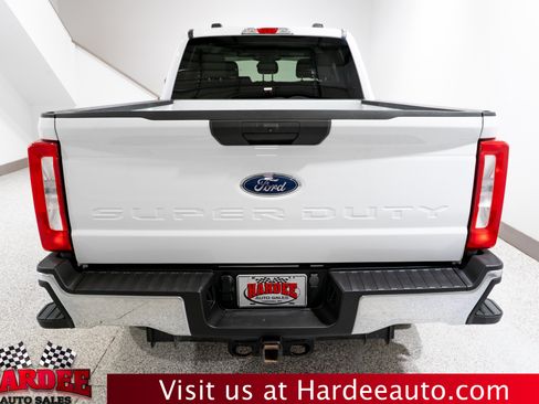 Used 2024 Ford F250 XLT w/ FX4 Off-Road Package AWD/4WD image 4