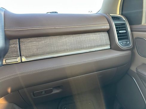 Used 2019 RAM 1500 Limited AWD/4WD image 19