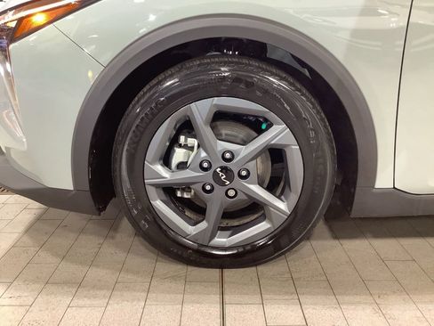 Certified 2025 Kia K4 LXS image 29