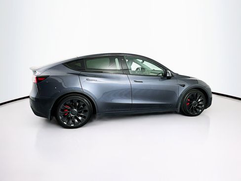 Used 2022 Tesla Model Y Performance image 10